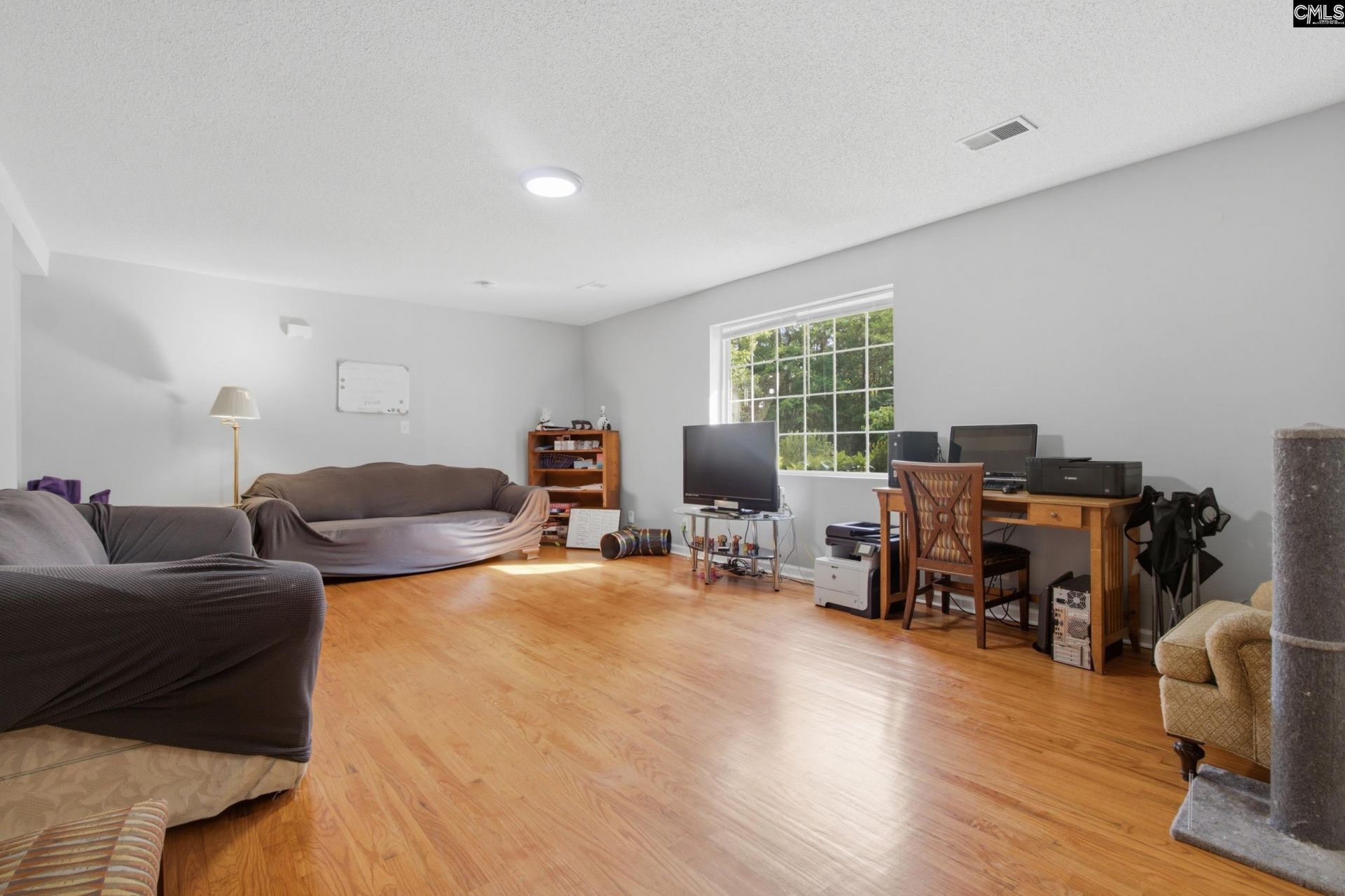 207 Dolly Street  Photo 7