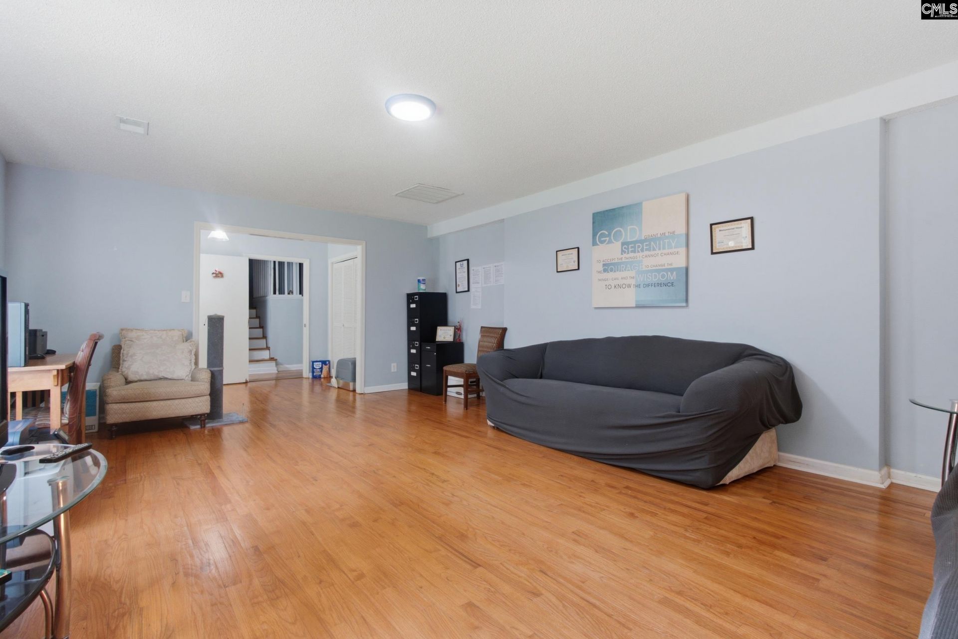 207 Dolly Street  Photo 8