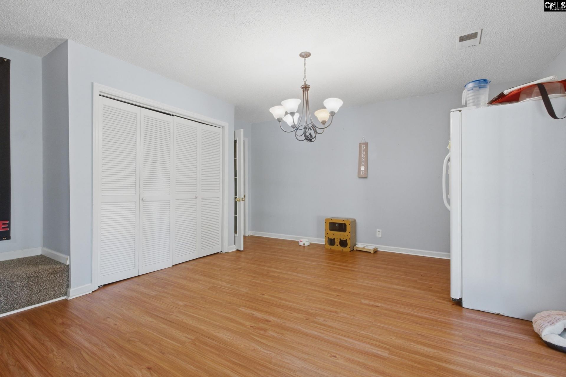 207 Dolly Street  Photo 9
