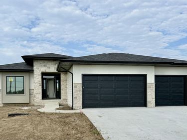 3830 Prairie Breeze Road, Lincoln, NE 68516