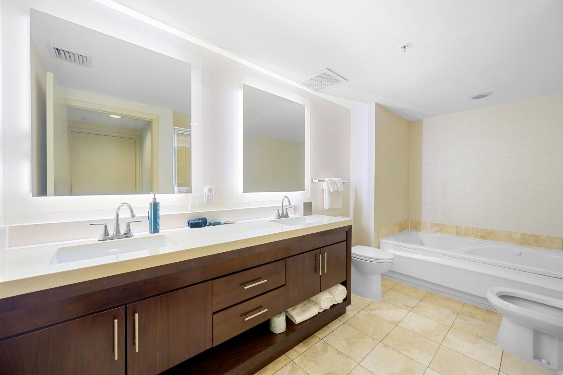 17375 Collins Avenue, Unit 2406, Sunny Isles Beach, FL 33160 Photo