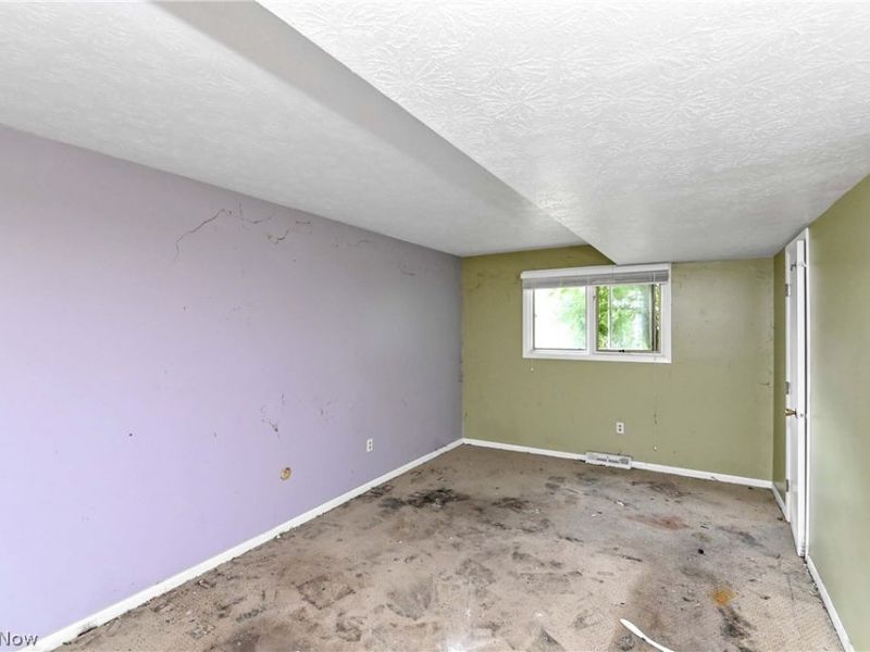5392 Meadow Wood Boulevard, Lyndhurst, OH 44124 Photo 15