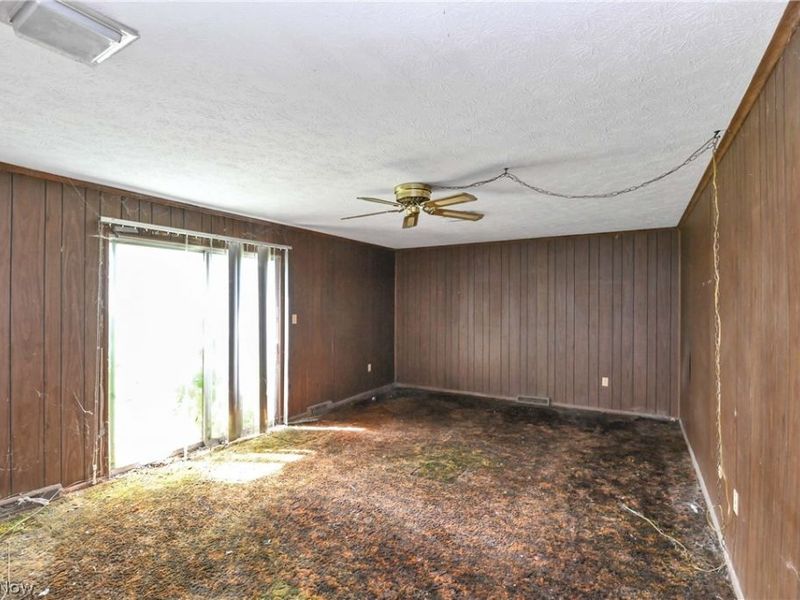 5392 Meadow Wood Boulevard, Lyndhurst, OH 44124 Photo 9