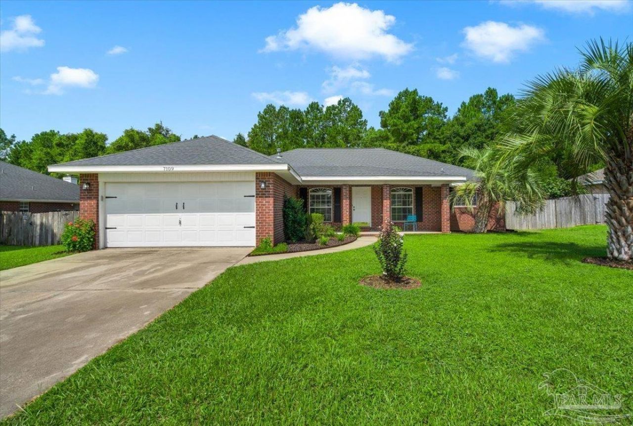 7109 Woodside Rd, Pensacola, FL 32526 Main Photo