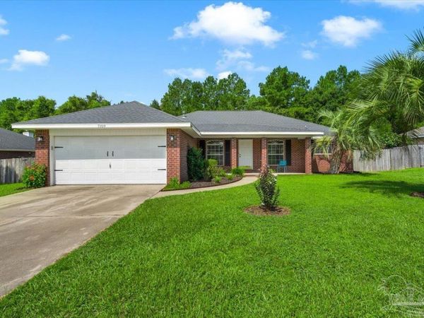 7109 Woodside Rd, Pensacola, FL 32526