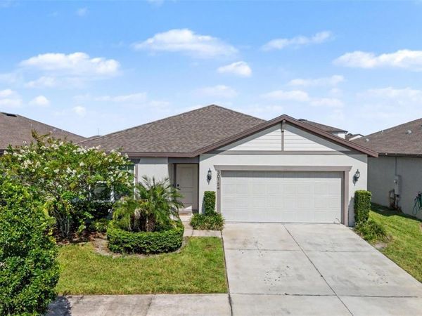 30154 MARQUETTE AVENUE , WESLEY CHAPEL, FL 33545