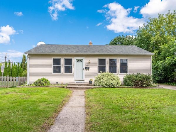 1028 8th AVENUE, Grafton, WI 53024