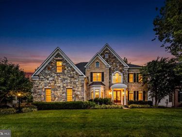 25717 SUMMERBANK COURT, CHANTILLY, VA 20152