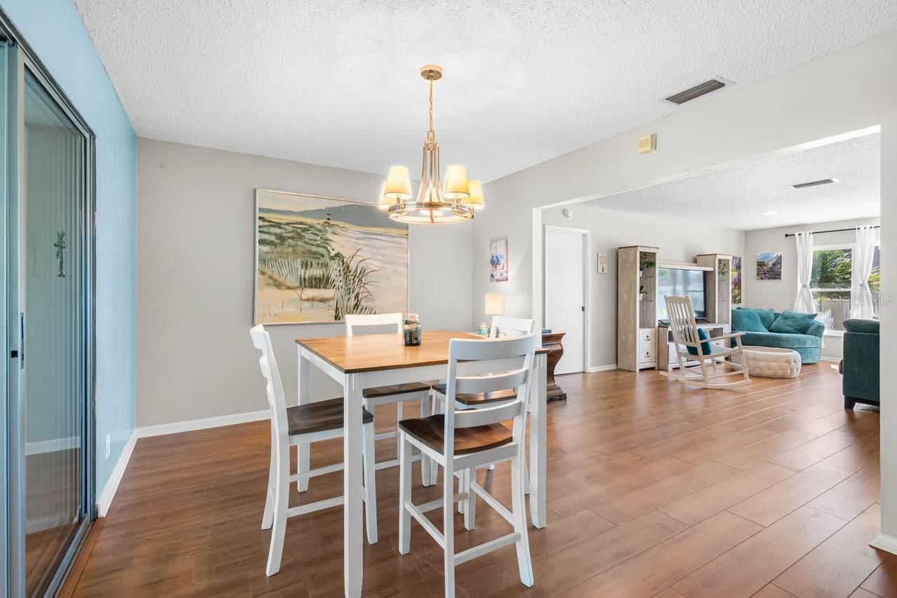 234 Amesbury Circle, Sun City Center, FL 33573 Photo