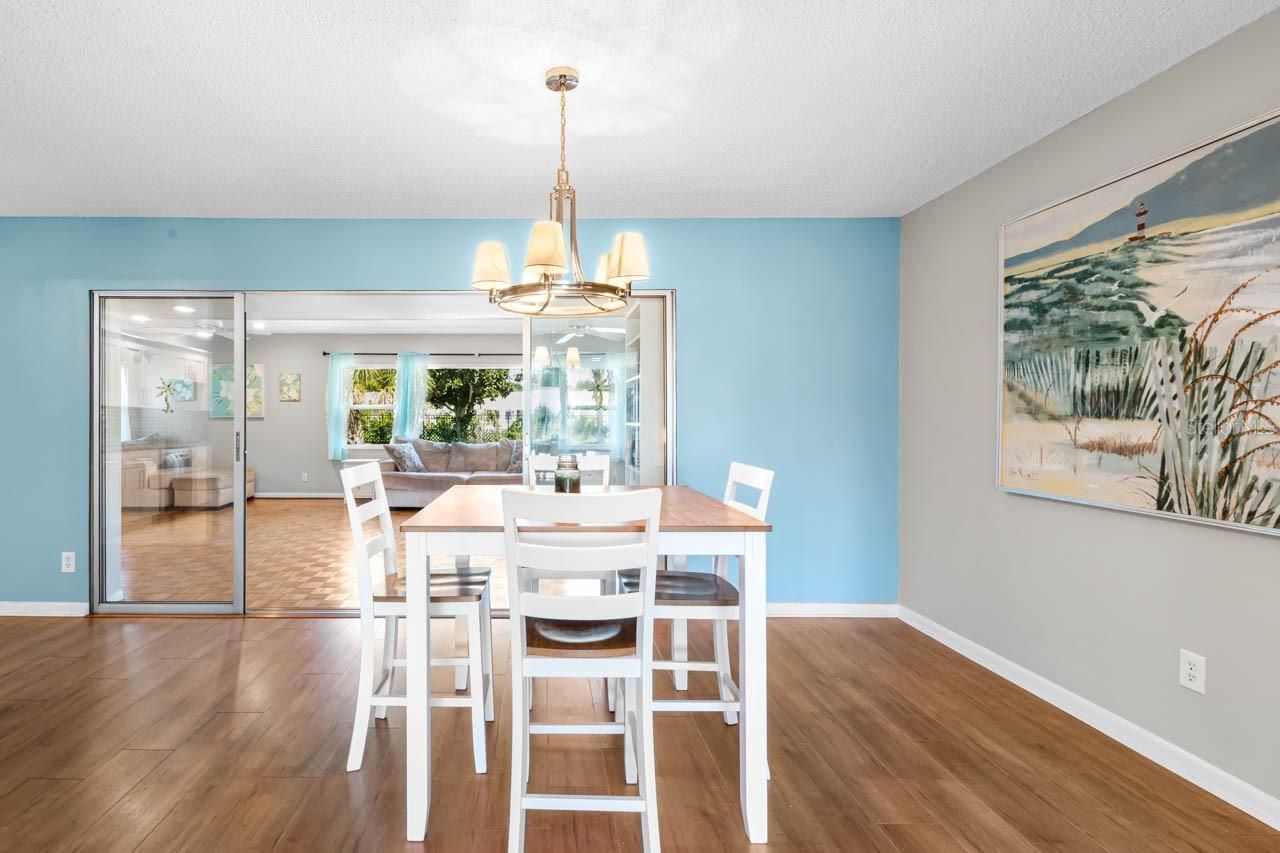 234 Amesbury Circle, Sun City Center, FL 33573 Photo