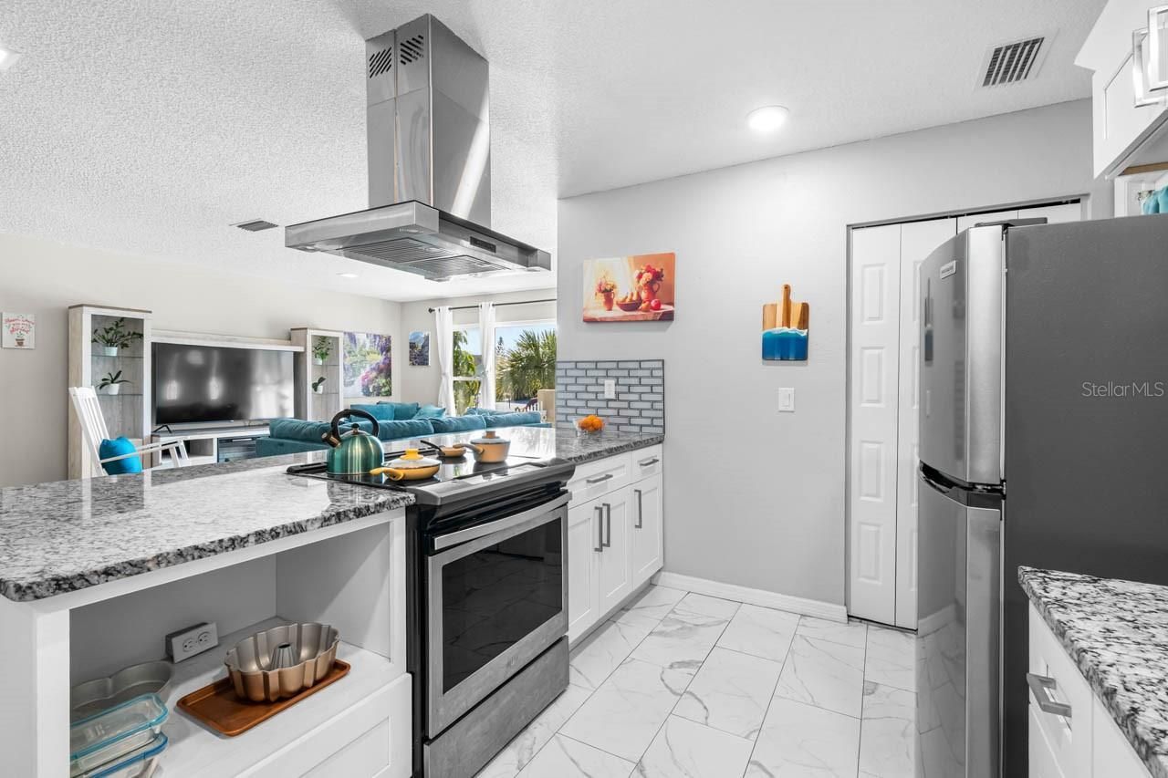 234 Amesbury Circle, Sun City Center, FL 33573 Photo