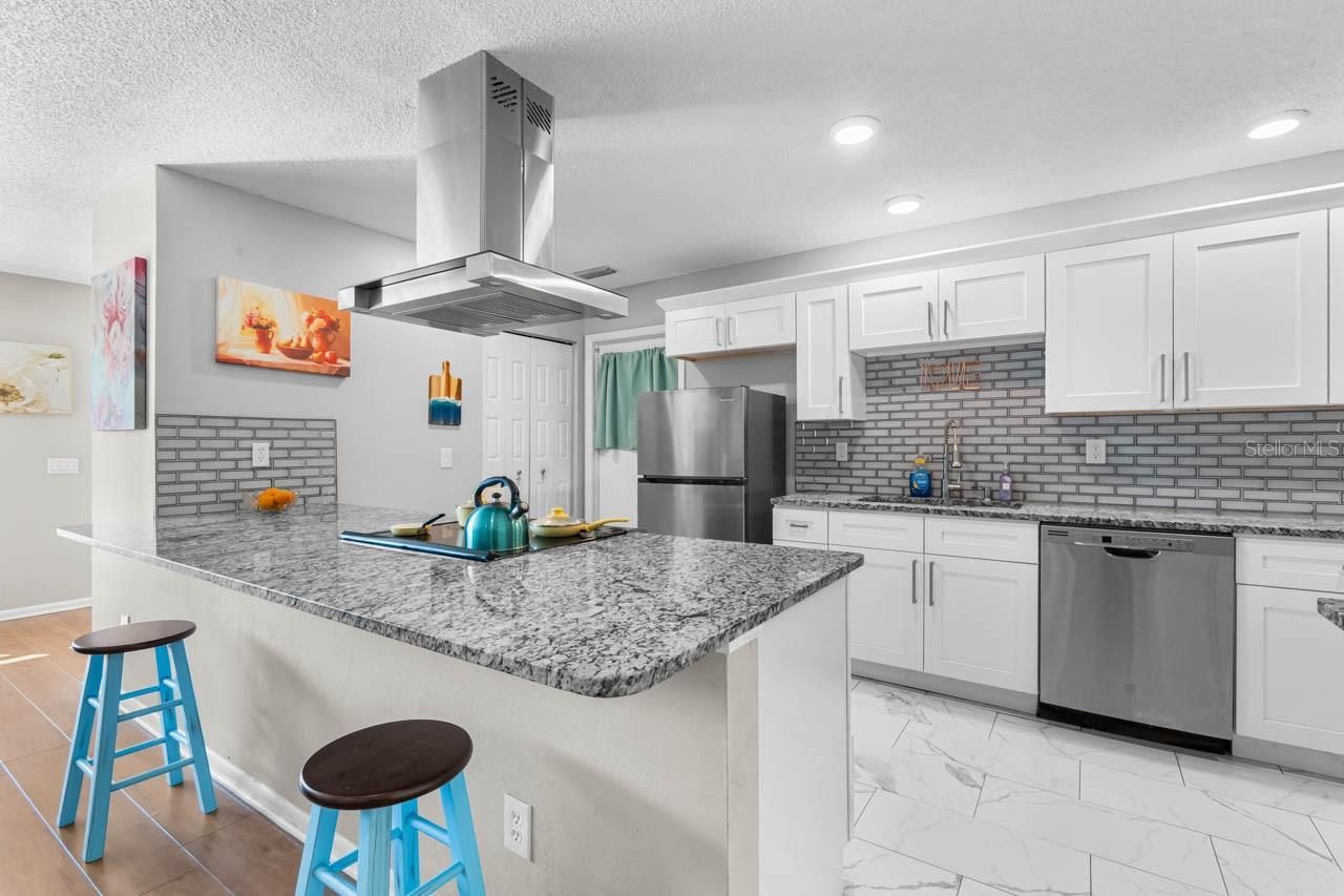234 Amesbury Circle, Sun City Center, FL 33573 Photo