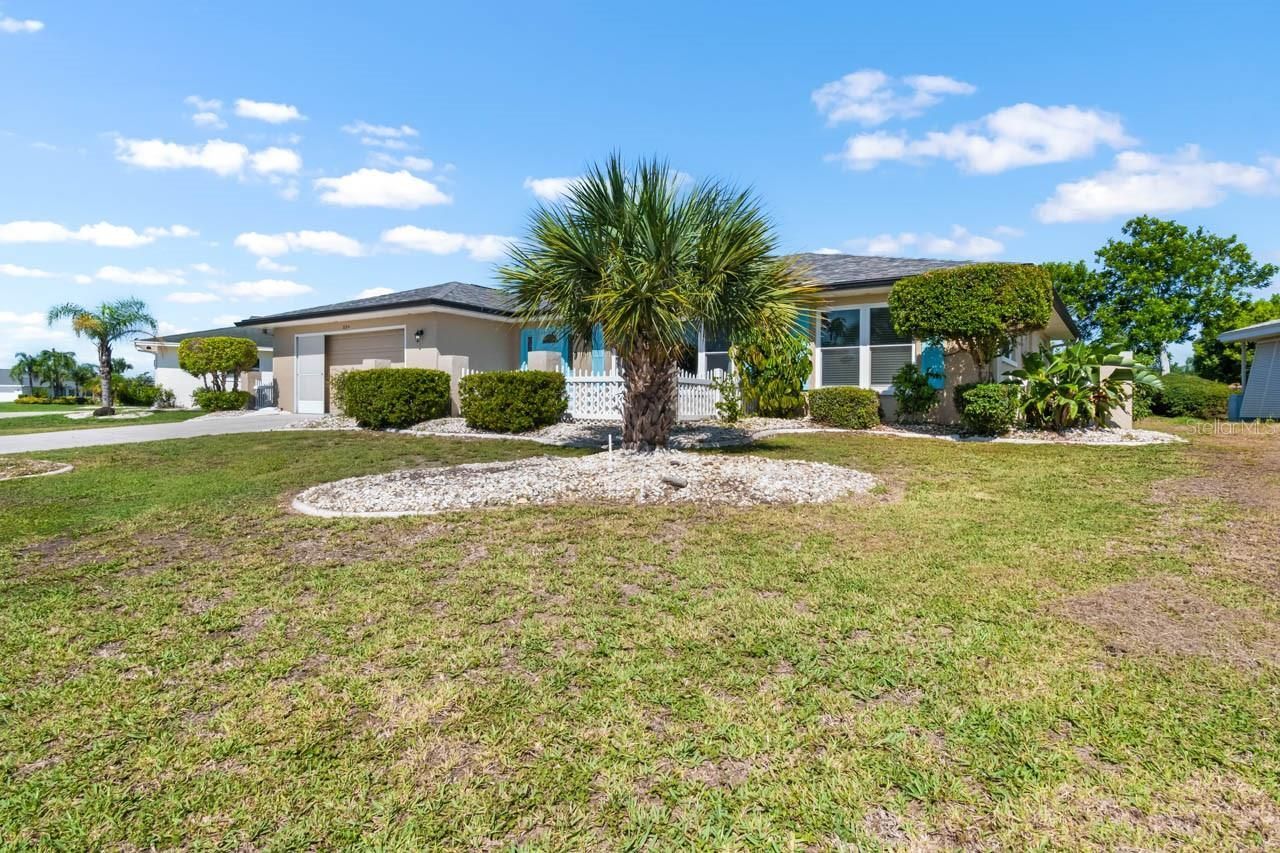 234 Amesbury Circle, Sun City Center, FL 33573 Photo