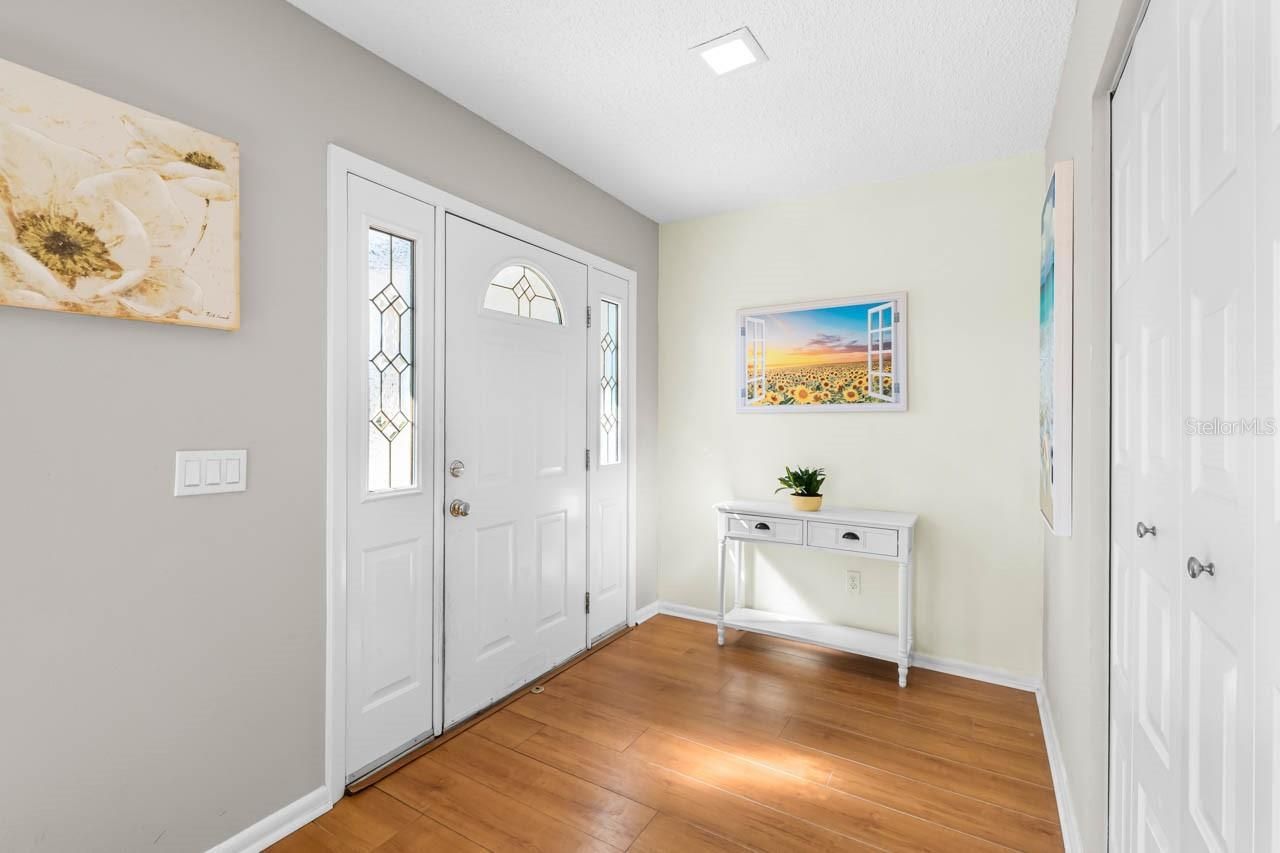 234 Amesbury Circle, Sun City Center, FL 33573 Photo