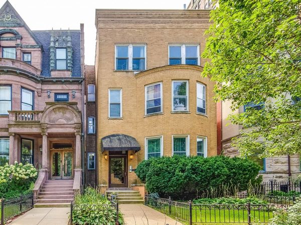 421 W Oakdale Avenue, Unit 4, Chicago, IL 60657