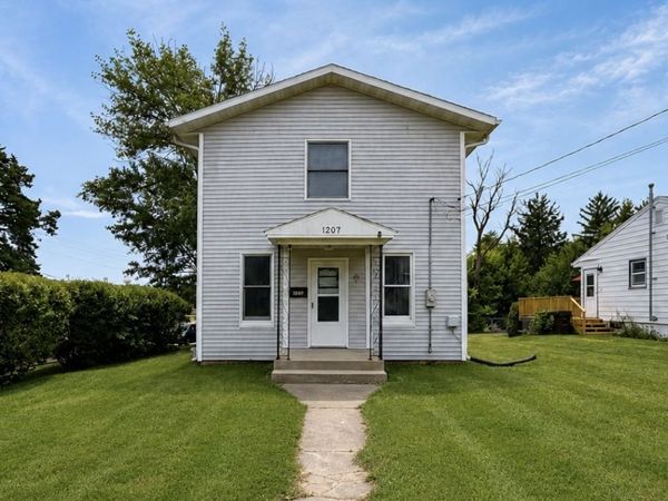 1207 W American Street , Freeport, IL 61032