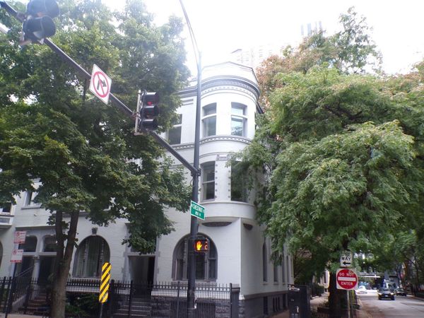 849 N Dearborn Street , Chicago, IL 60610