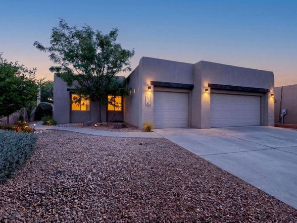 7312 Hawthorn Avenue NE, Albuquerque, NM 87113