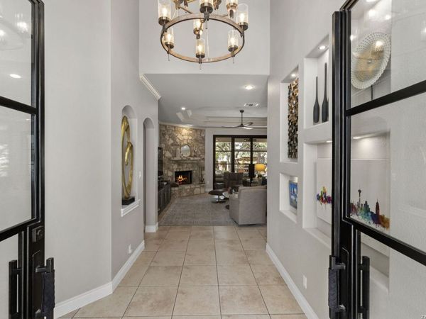 203 CAVAYO TRL, Helotes, TX 78023