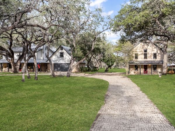 114 MASSAD DR, Pleasanton, TX 78064