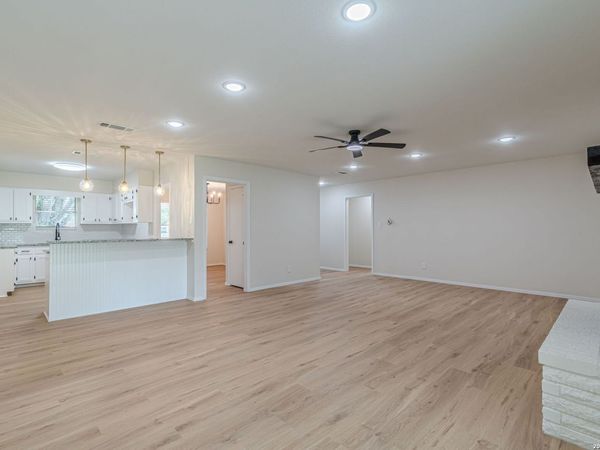 506 Magnolia, Jourdanton, TX 78026