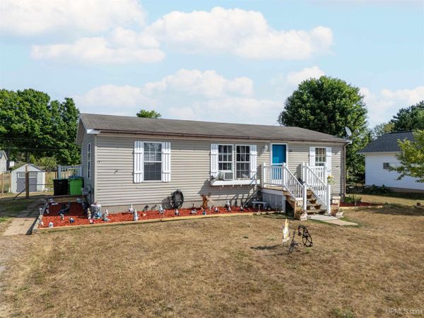 338 Lincoln Avenue, Crystal Falls, MI 49920