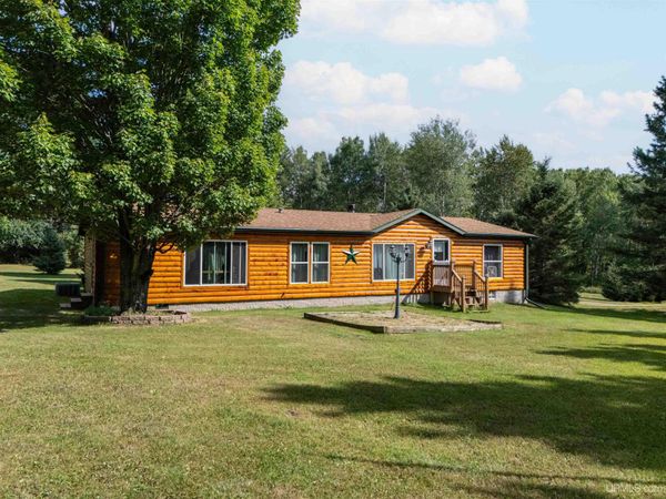 8 W County 424 Road, Gaastra, MI 49927