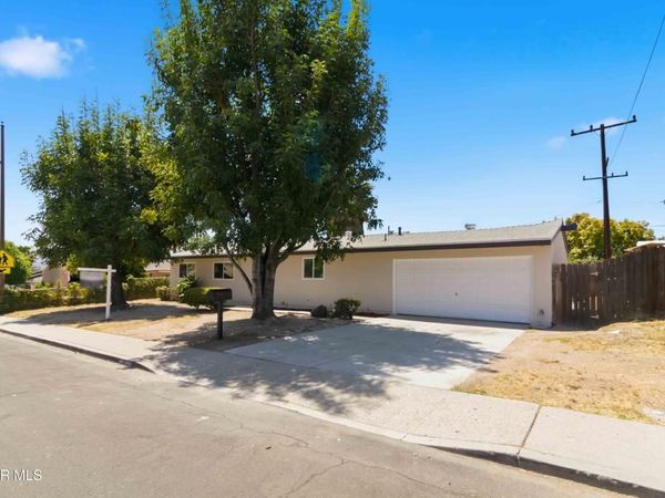 2233 Caldwell Avenue, Simi Valley, CA 93065