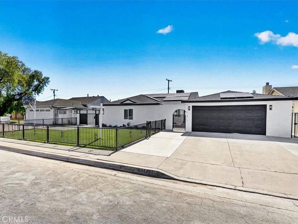11131 Ticonderoga, Los Alamitos, CA 90720