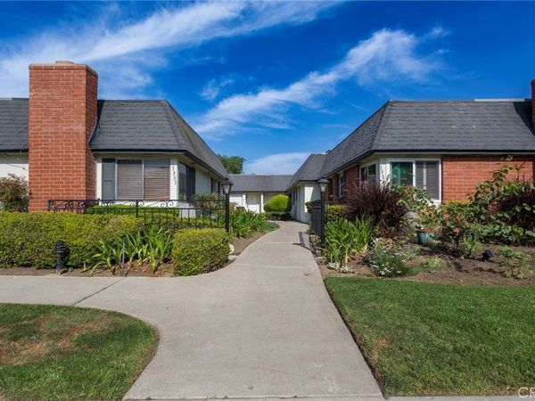 1331 Victoria Drive, Unit 18, Fullerton, CA 92831