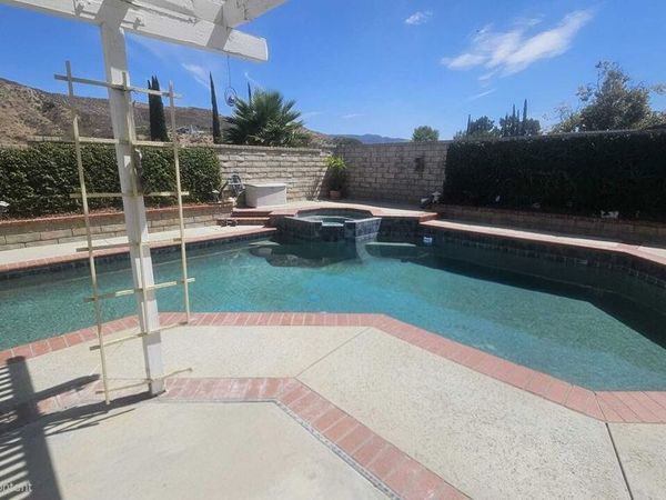 14616 Daisy Meadow Street, Santa Clarita, CA 91387