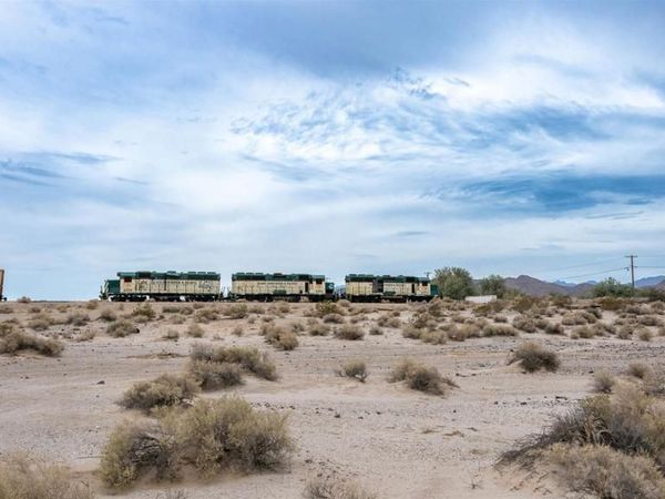 33 _, El Centro, CA 92243