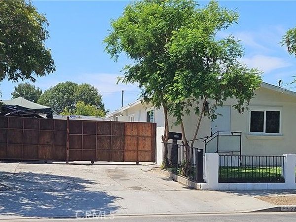 1124 Kewen, San Fernando, CA 91340