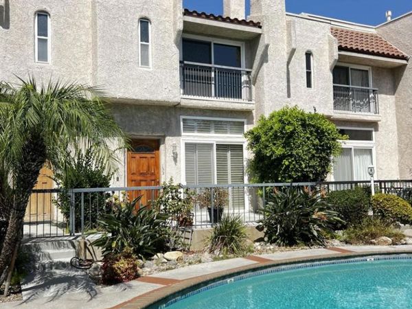 5401 Zelzah Avenue, Unit 133, Encino, CA 91316