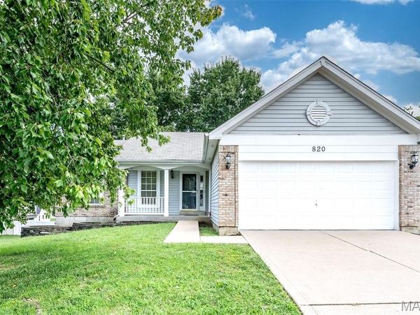 820 Fall Crown Lane , Fenton, MO 63026