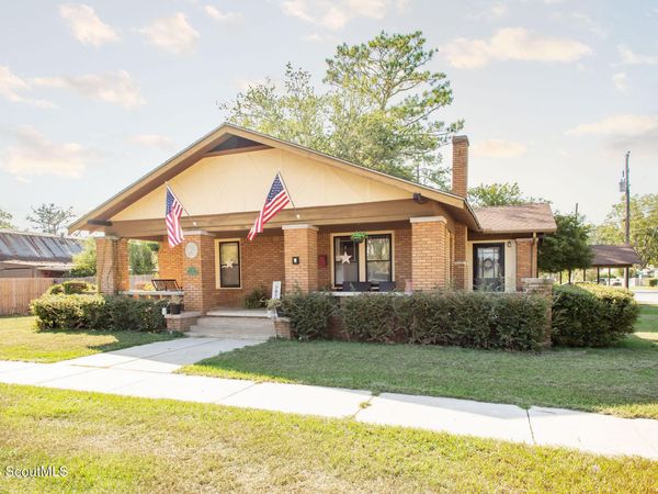 711 Holly Street , Waycross, GA 31501