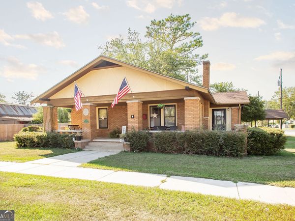 711 Holly Street, Waycross, GA 31501
