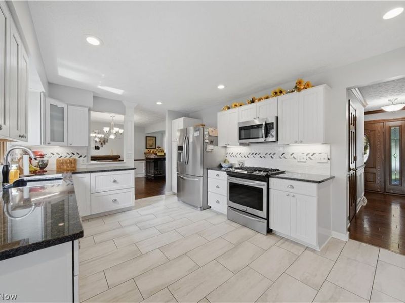 1068 Shelview Circle NW, Uniontown, OH 44685 Photo 14