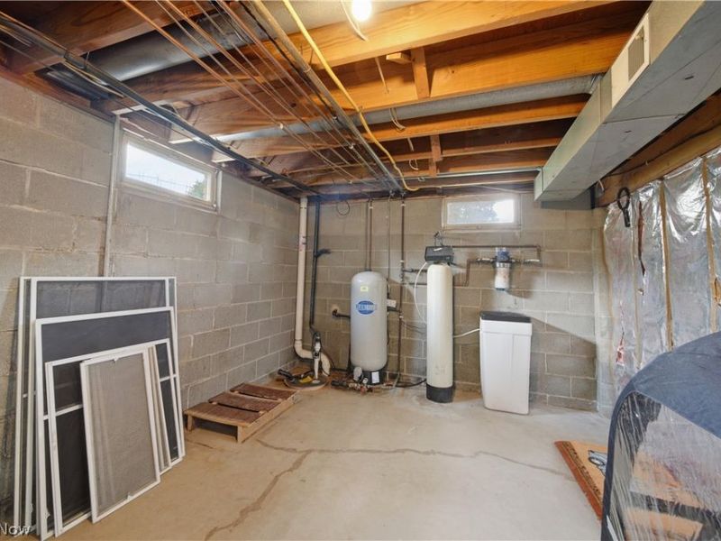 1068 Shelview Circle NW, Uniontown, OH 44685 Photo 20