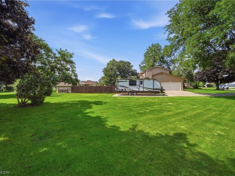 1068 Shelview Circle NW, Uniontown, OH 44685 Photo 39