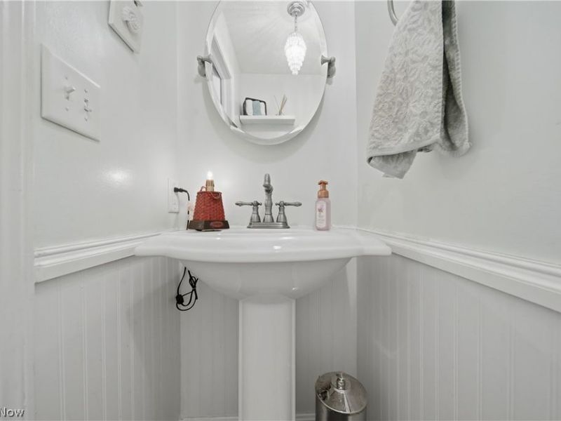 1068 Shelview Circle NW, Uniontown, OH 44685 Photo 4