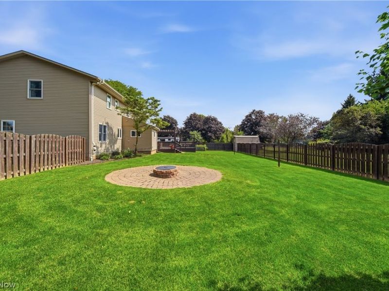 1068 Shelview Circle NW, Uniontown, OH 44685 Photo 48