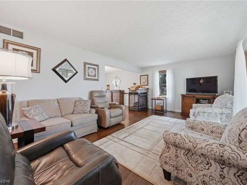 1068 Shelview Circle NW, Uniontown, OH 44685 Photo 8