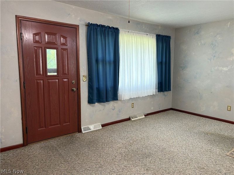 4368 Brockley Avenue, Sheffield Lake, OH 44054 Photo 2