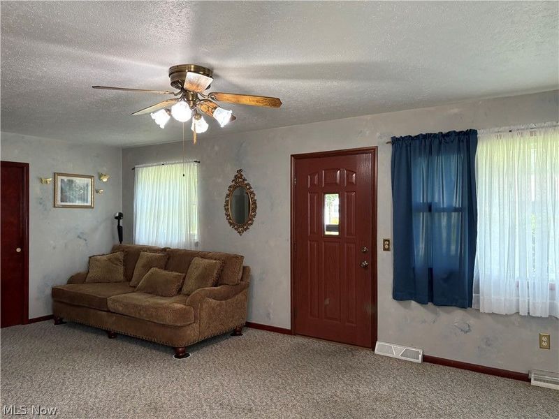 4368 Brockley Avenue, Sheffield Lake, OH 44054 Photo 4