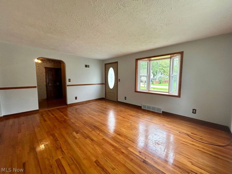 10115 Colfax Drive, Columbia Station, OH 44028 Photo 3