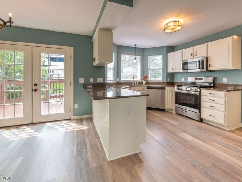 857 Longbrook Drive, Wadsworth, OH 44281 Photo 10
