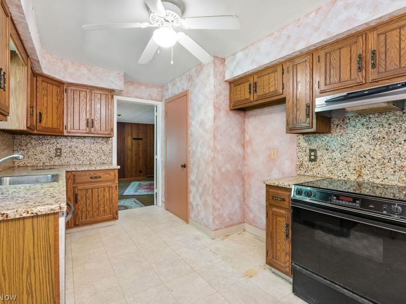 8265 Waters Drive, Macedonia, OH 44056 Photo 4