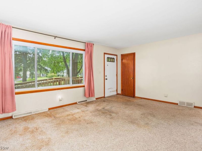 8265 Waters Drive, Macedonia, OH 44056 Photo 5