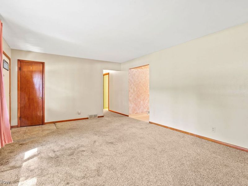 8265 Waters Drive, Macedonia, OH 44056 Photo 6